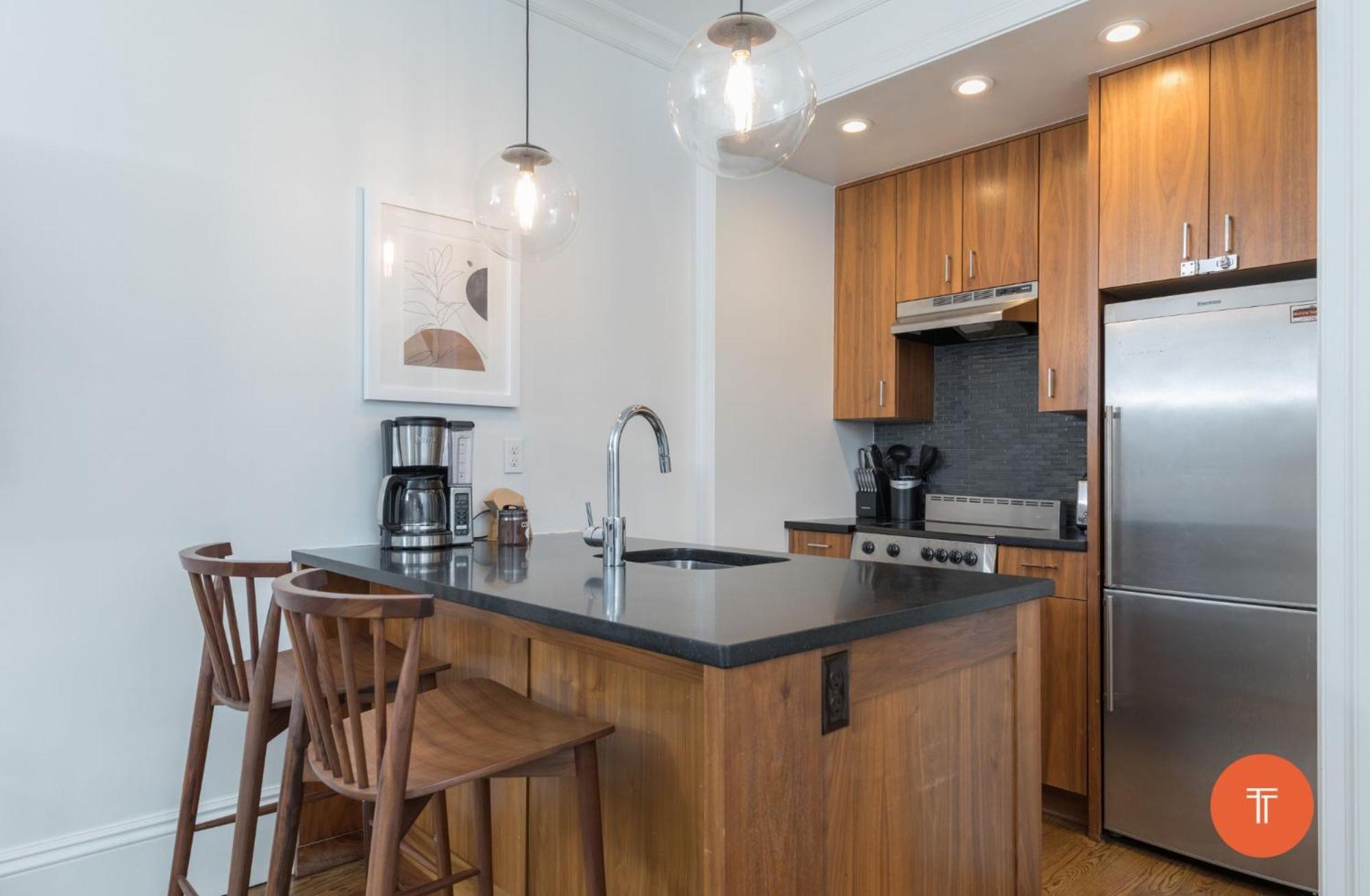 304 Newbury Street By Thatch Boston Bagian luar foto