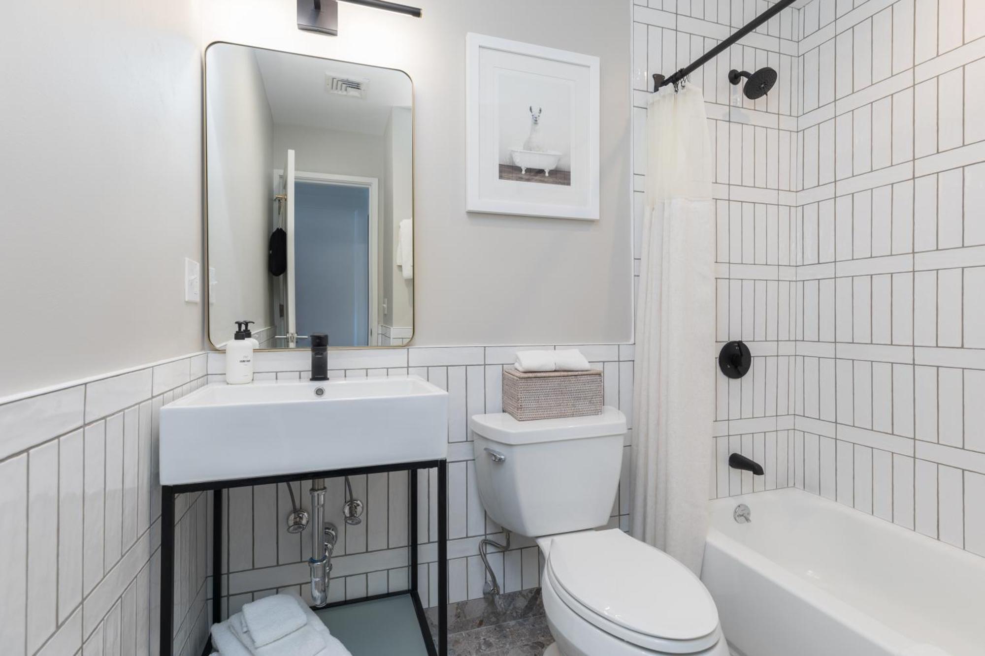304 Newbury Street By Thatch Boston Bagian luar foto