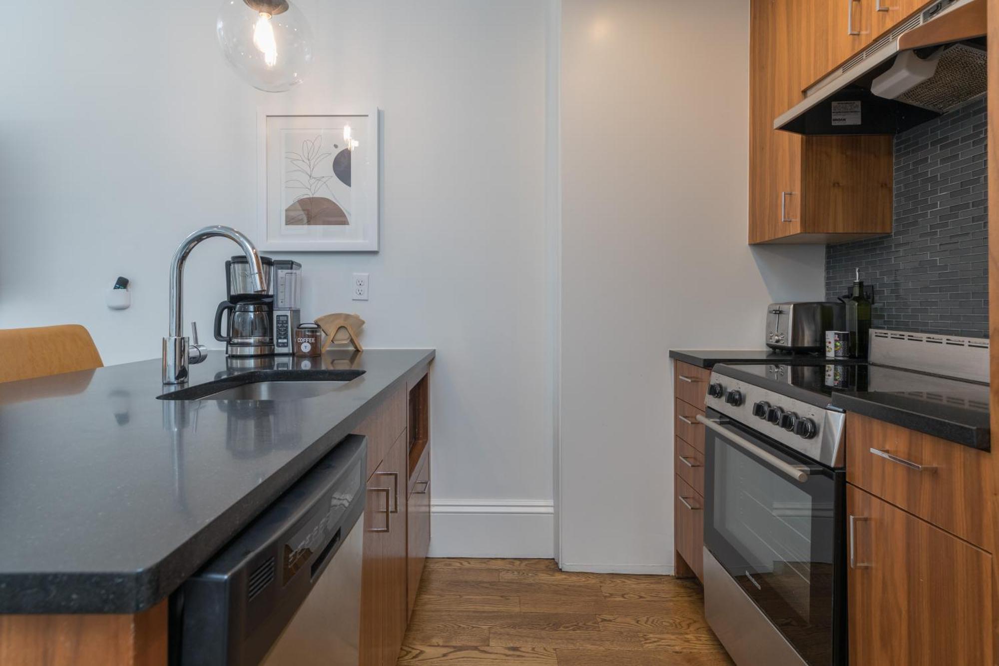 304 Newbury Street By Thatch Boston Bagian luar foto